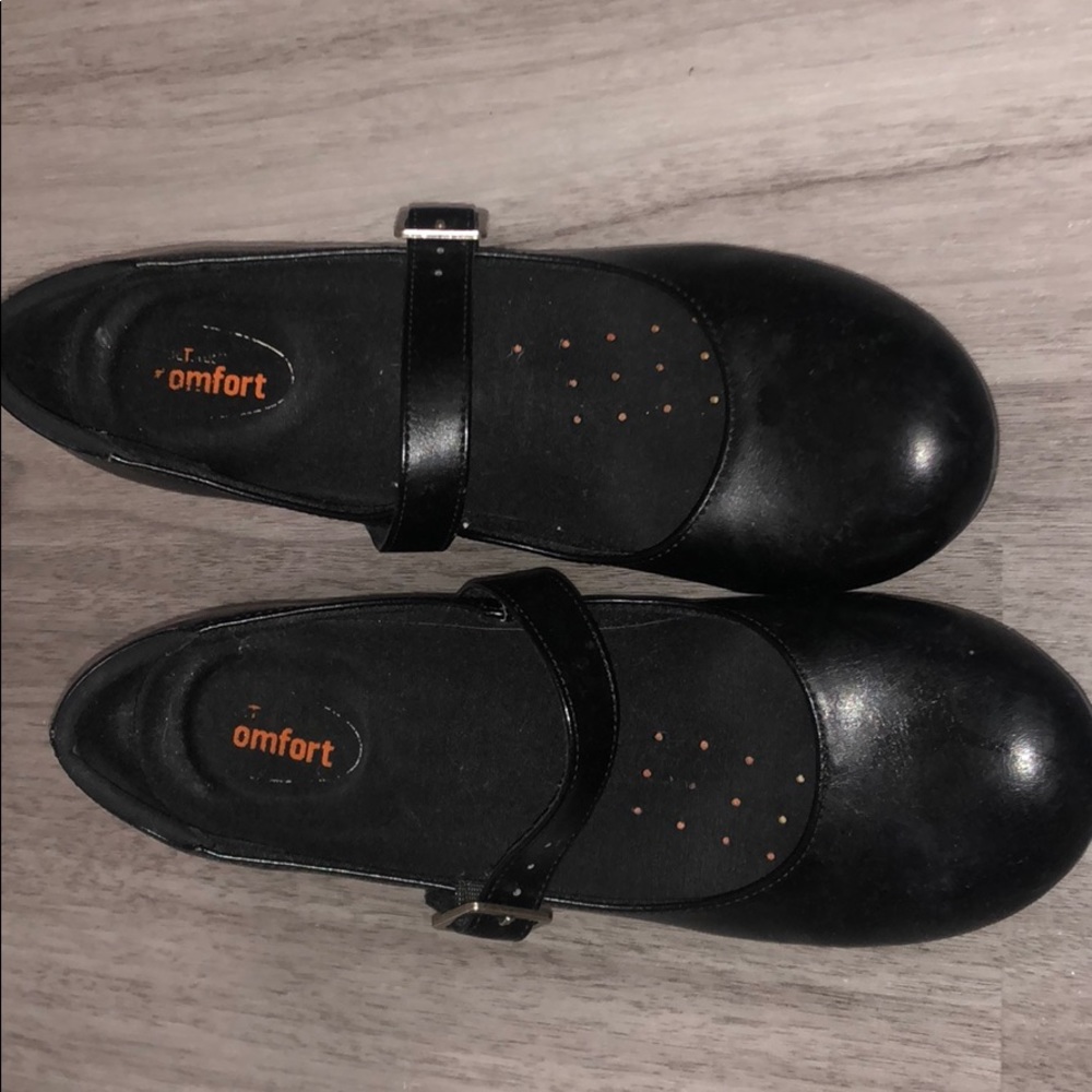 None slip work shoes